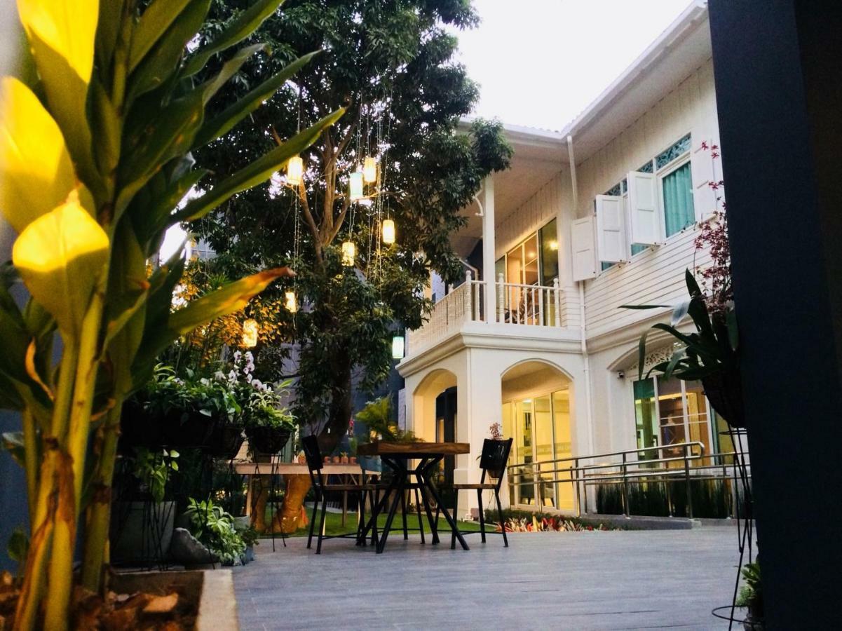 Lana Beds & Space Chiang Mai Exterior photo